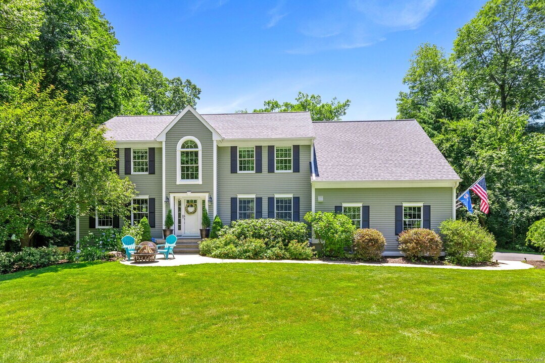 1 Boxwood Rd in Farmington, CT - Foto de edificio