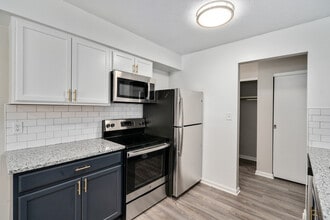 101 N High St, Unit B3 in Gahanna, OH - Building Photo - Building Photo