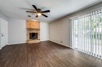 629 Park Ln in Denton, TX - Building Photo - Building Photo