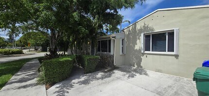 2601 SW 24th Ave in Miami, FL - Building Photo - Building Photo