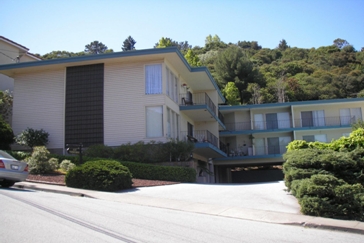 323 Torino Dr in San Carlos, CA - Foto de edificio