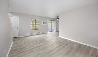 Heather Glen Townhomes in Columbus, OH - Foto de edificio - Building Photo