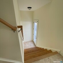 157 W Main St in East Lyme, CT - Building Photo - Building Photo