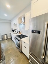 47 Walnut St, Unit 1R in Boston, MA - Building Photo - Building Photo