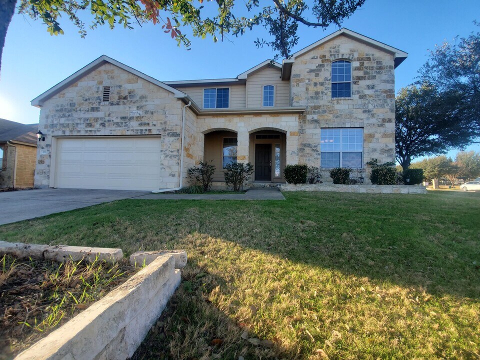 501 Dinge Bay Dr in Round Rock, TX - Building Photo