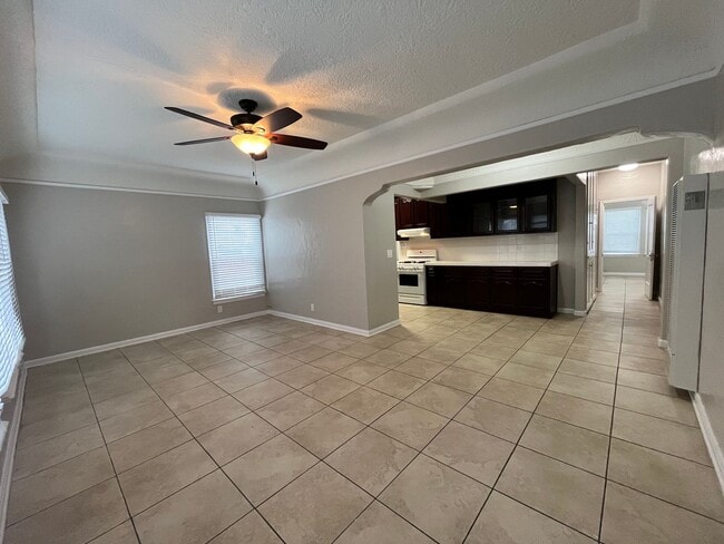 2518 Cedar Ave in Long Beach, CA - Foto de edificio - Building Photo