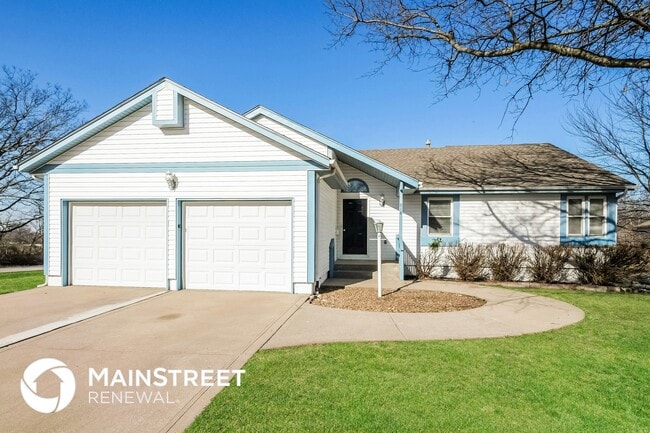 property at 818 Autumn Dr