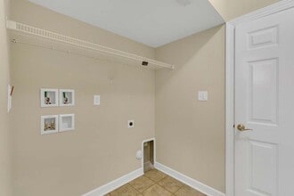 112 Peyton Randolph Dr in Yorktown, VA - Building Photo - Building Photo