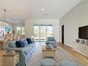 5006 S Peachtree Cir in La Belle, FL - Building Photo - Building Photo