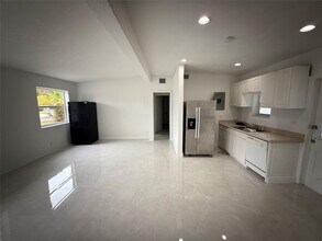 1724 NE 50th Ct in Pompano Beach, FL - Building Photo - Building Photo