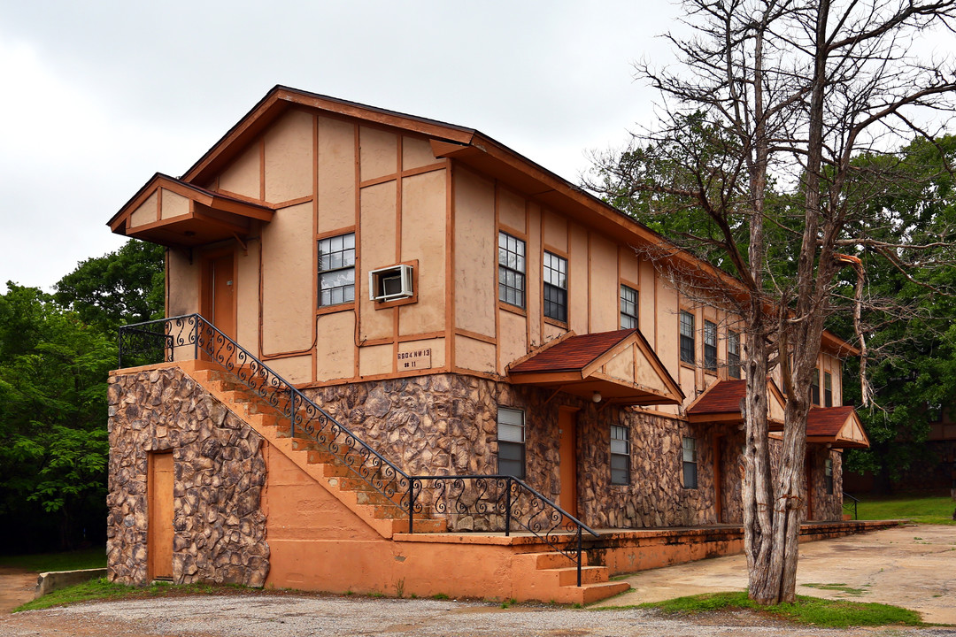 Pine Lake Apartments in Oklahoma City, OK - Foto de edificio