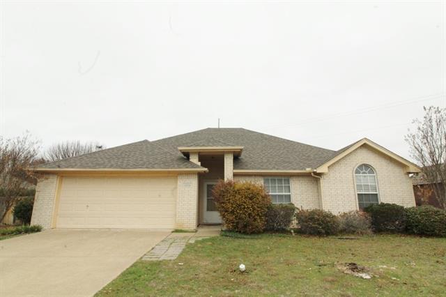 6209 Donna Dr in Midlothian, TX - Foto de edificio