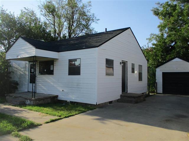 1812 NW Lake Ave in Lawton, OK - Building Photo