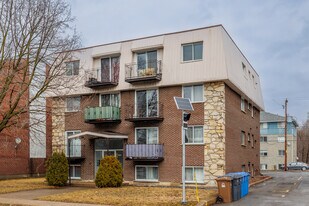 1965 Albert-Murphy Av in Laval, QC - Building Photo
