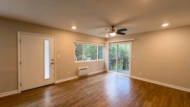 689 Tyrone St in El Cajon, CA - Foto de edificio - Interior Photo