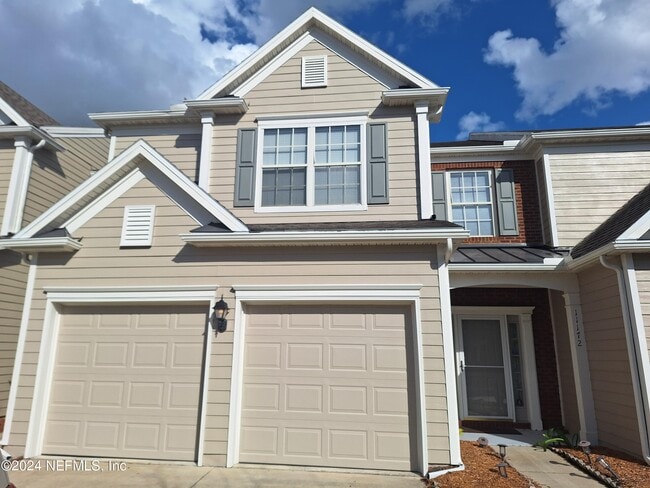 property at 11172 Castlemain Cir W