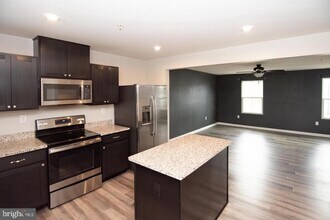 110 Nelson Ln in Sanatoga, PA - Building Photo - Building Photo