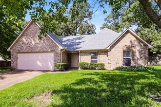 3926 Pecan Trace Cove in Memphis, TN - Foto de edificio - Building Photo