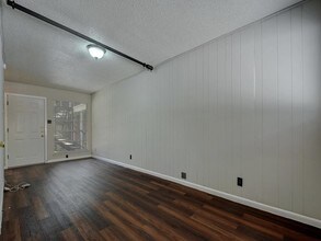 4712 Depew Ave-Unit -104 in Austin, TX - Building Photo - Building Photo