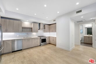 5955 Saturn St in Los Angeles, CA - Building Photo - Building Photo