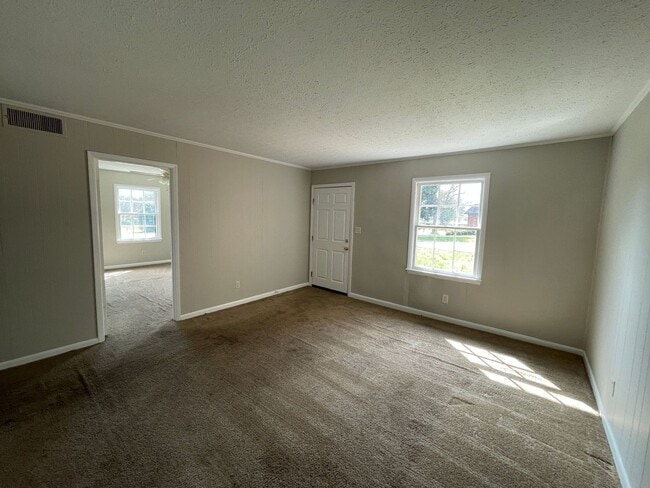 1012 Mark Dr in Shelby, NC - Building Photo - Building Photo