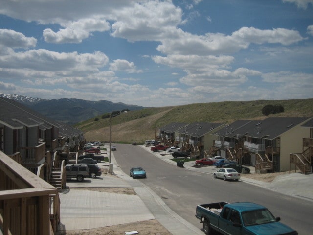 property at 286 La Valle Strada
