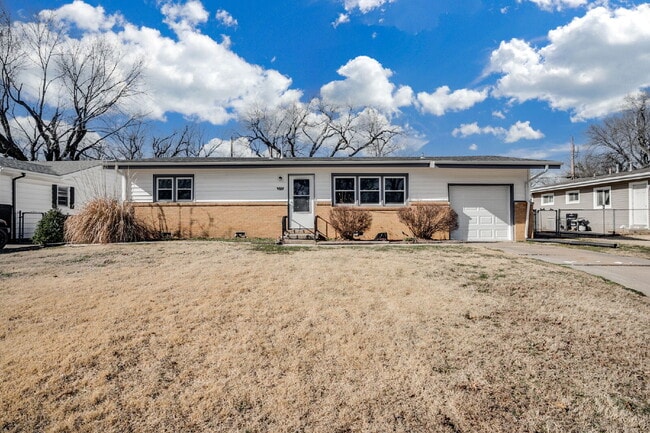 property at 1433 N Kokomo Ave