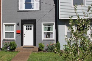 645 Lischey Ave in Nashville, TN - Building Photo