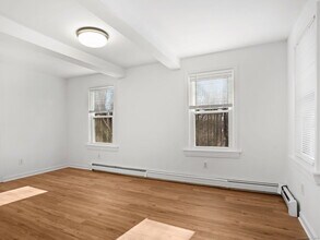 500 Sport Hill Rd in Easton, CT - Building Photo - Building Photo