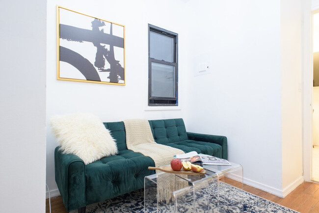 property at 454 W 47th St
