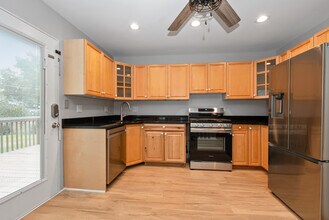8818 Fairway Dr in Orland Park, IL - Building Photo - Building Photo