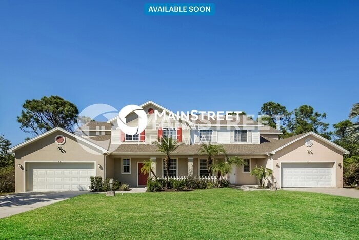 661 Chavers St E in Lehigh Acres, FL - Building Photo