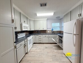 2002 Bob White Ct in Mary Esther, FL - Building Photo - Building Photo