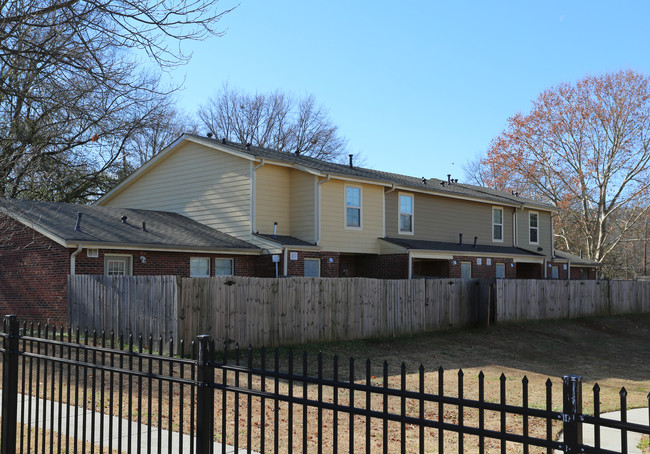 Villas at the Dome in Atlanta, GA - Building Photo - Building Photo