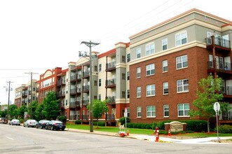 Bottineau Commons in Minneapolis, MN - Building Photo - Building Photo
