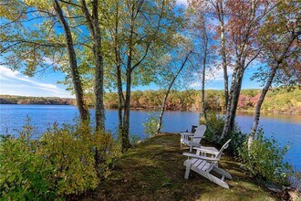 14 Woodlake Dr in Johnston, RI - Building Photo - Building Photo