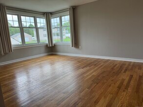 63 Geissler Dr in Shelton, CT - Building Photo - Building Photo