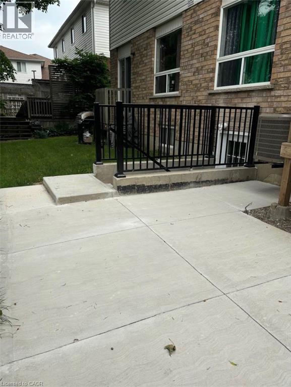 36 Raspberry Ln in Guelph, ON - Building Photo - Building Photo