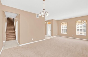 223 Largovista Dr in Oakland, FL - Building Photo - Building Photo