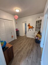 8 Berges Ave in Stamford, CT - Building Photo - Building Photo