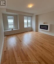 3333 Sixth Line in Oakville, ON - Building Photo - Building Photo