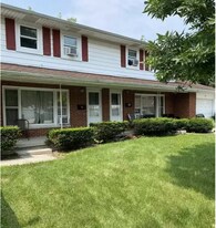 43 Durand Ct, Unit 43 in Saginaw, MI - Building Photo