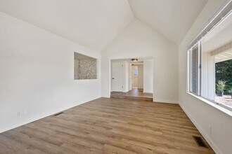 19469 Victoria Ct in Sonoma, CA - Building Photo - Building Photo