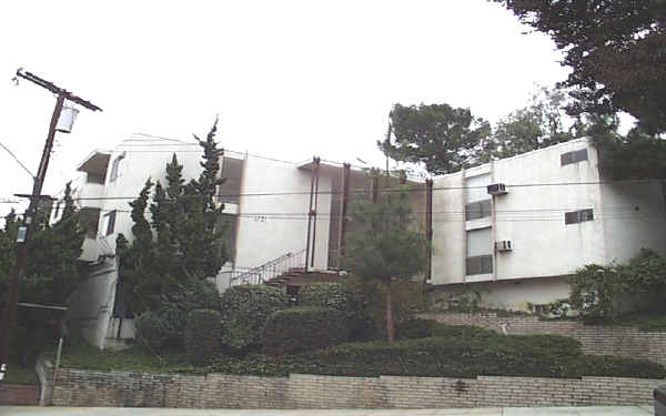 1727 Holly Dr in Glendale, CA - Building Photo