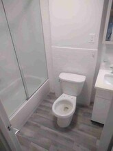 E. 46th St, Lexington Ave in New York, NY - Building Photo - Building Photo