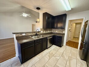 254 Meadow Pathway Dr in Fletcher, NC - Building Photo - Building Photo