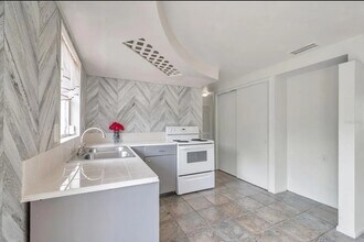 4301 Belleville Ave in Holiday, FL - Building Photo - Building Photo