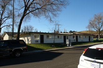 Vacaville Gables Apartments in Vacaville, CA - Foto de edificio - Building Photo