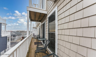 32 Webster Ave in Seaside Heights, NJ - Building Photo - Building Photo