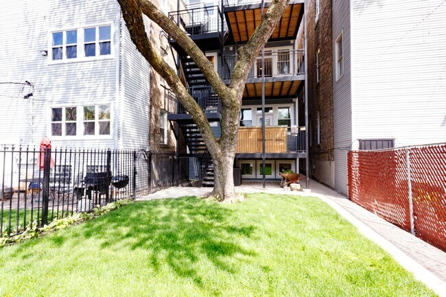 1648 N Rockwell St in Chicago, IL - Building Photo - Building Photo